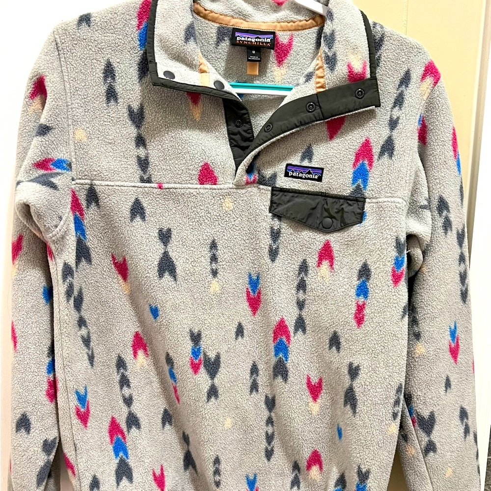 Beautiful Patagonia pullover.